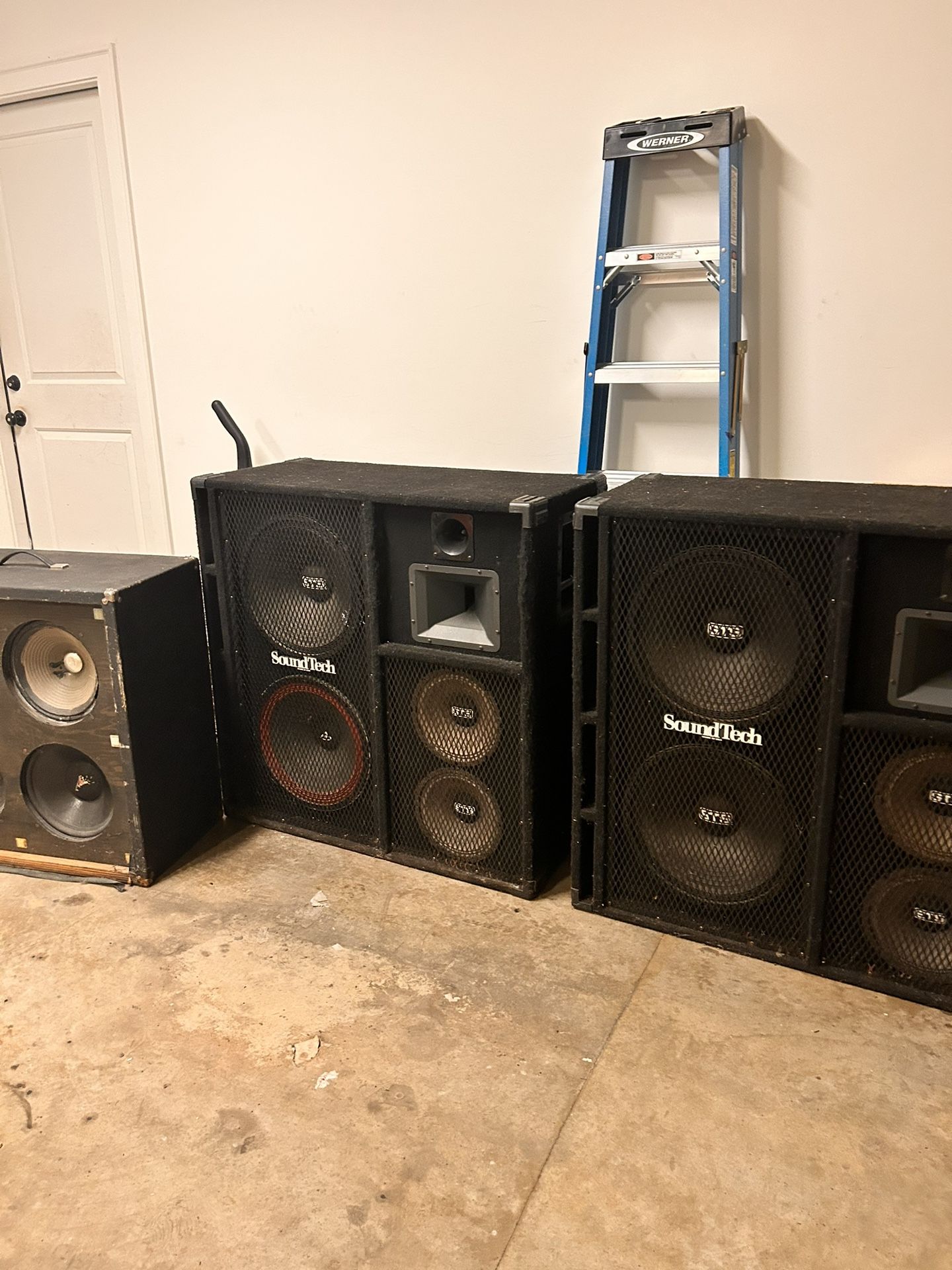 SoundTech CX9 Concert Speakers, SubWoofer