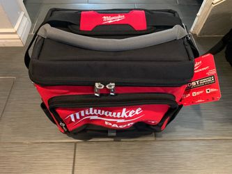 Milwaukee PackOut Cooler New