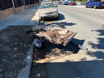 Small trailer 40x48 holds up to 1200 lbs asking $250  or best offer