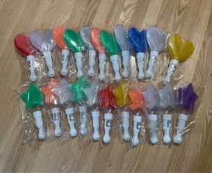 Light-up star and heart shaped wands with different light settings (22 count)