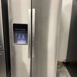 NEW Whirlpool Refrigerator With side freezer