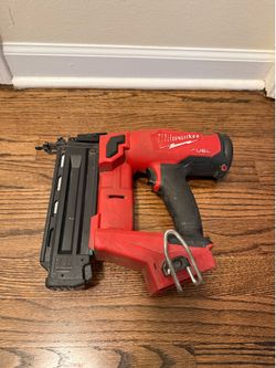 Milwaukee M18 FUEL 18-Volt Lithium-Ion Brushless Cordless Gen II 18-Gauge Brad Nailer (Tool-Only)
