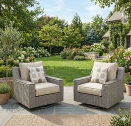 Outdoor Wicker Swivel Lounge Chairs Set of 2 high quality deep seating cushions each chair retails $500 alone just one chair brand new in the box 🆕🚛