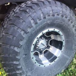 Set Of 4, 37 inch tires 🛞 On 15in Rims! Chevy 6 lug bought brand new for $3700