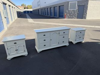 Dresser with Nightstands