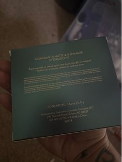 Eyeshadow/ blush new