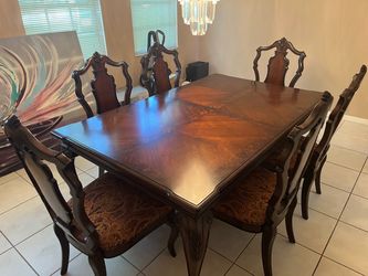 Traditional Wood Dining Table with 8 Chairs and full padding