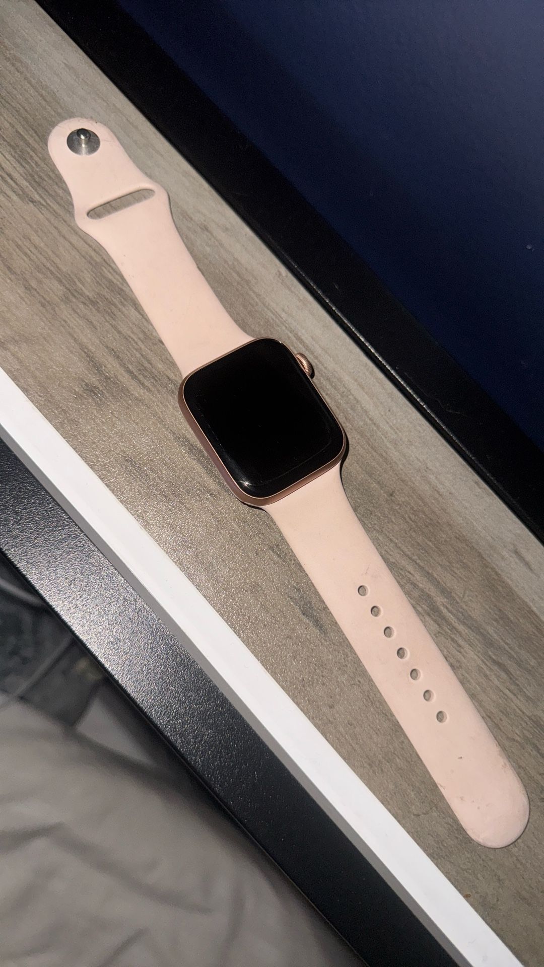 Series 5 44mm apple watch