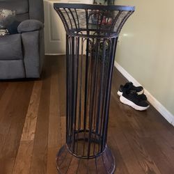 vase stand