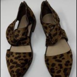 Mata Flats, Back Zipper, Ankle Strap, Black And Brown Size 7 1/2