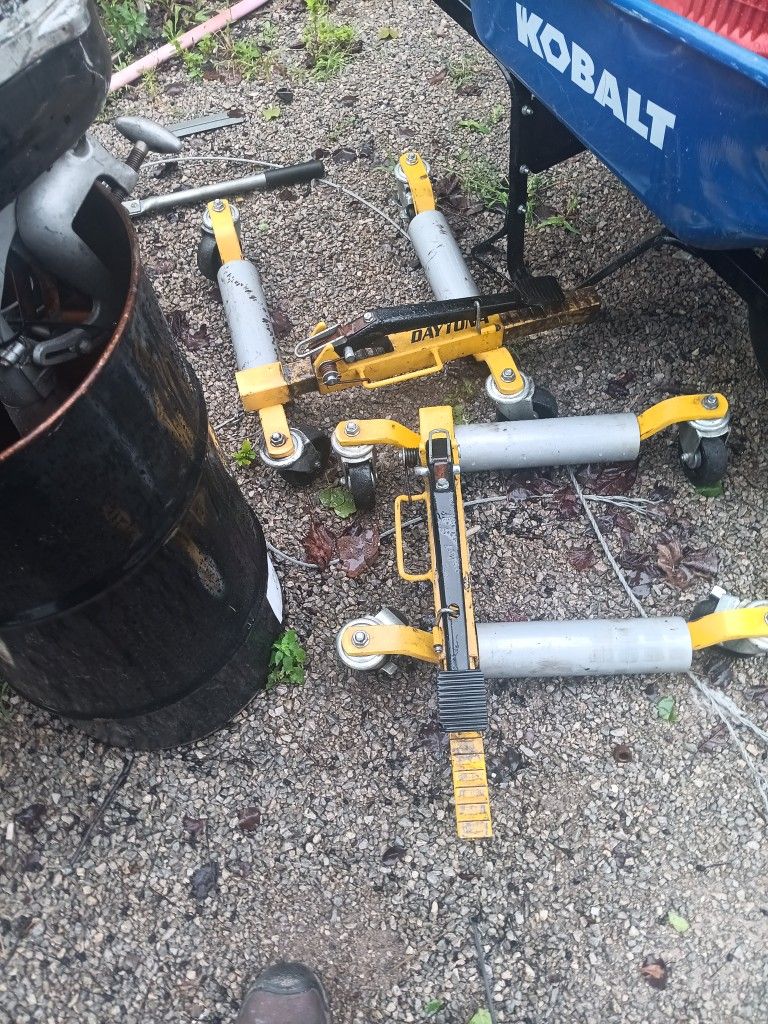 Car Dollies Dayton 1300# (2)