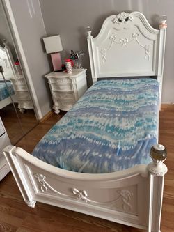Bed frame twin