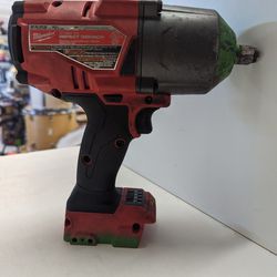 Milwaukee Impact Wrench With Battery 