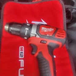 Milwaukee Drill Set 
