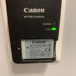 Canon Rechargeable Battery & Charger For Camera equipment (Li-ion, 3.6 Volts 1250mHa