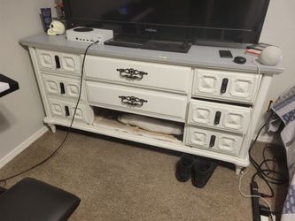TV Stand/Dresser