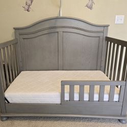 $200 OBO Great condition 4in1 Simmons/Delta Children Cribset (grey)