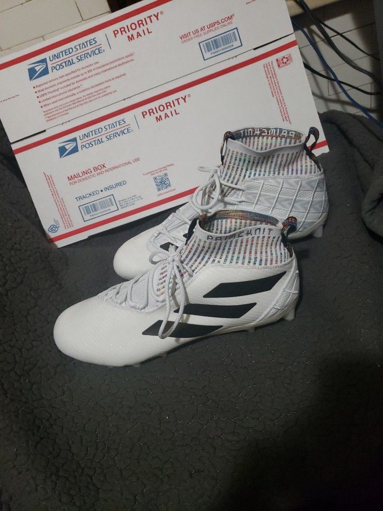 Adidas Freak Ultra (Rare) Size 16 is a great football cleat for