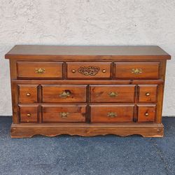 Dresser Bureau Chest of 7 Drawers