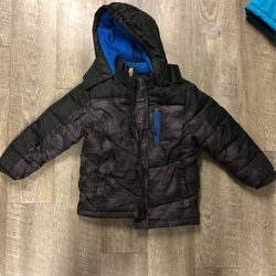 Boys Size 5/6 Winter Coat 