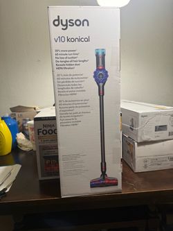 Dyson vacuum v 10