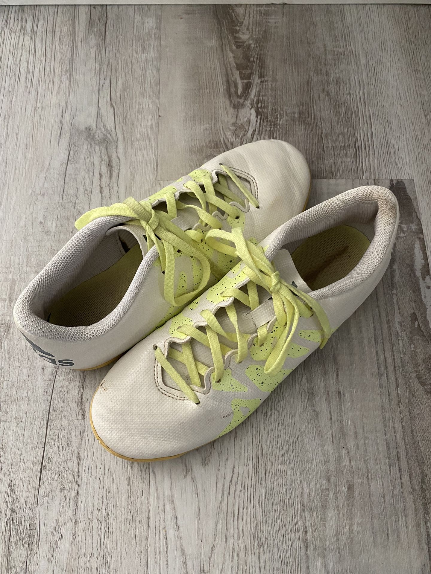 Adidas Mens Indoor Soccer shoes Size 7.5