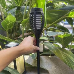 Solar Torch Lights (12 Pack) – Flame Flicker – Waterproof – Like New