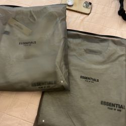 Essentials Size L Gray $100 T Shirt And Shorts 