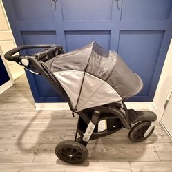  Chicco Activ3 jogging stroller