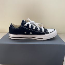 Black Converse 