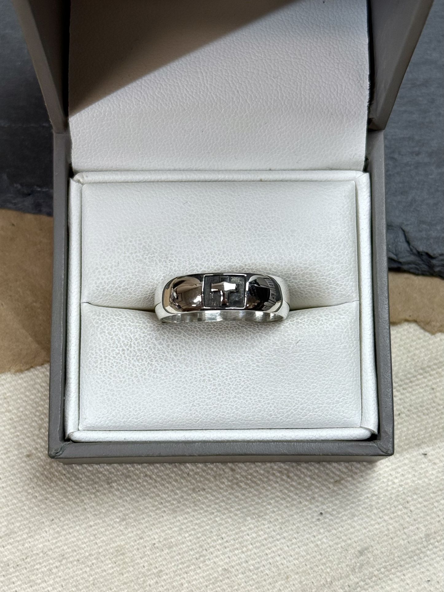 925 Sterling Silver Cross Engraved Band Ring