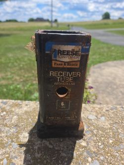 Trailer hitch receiver