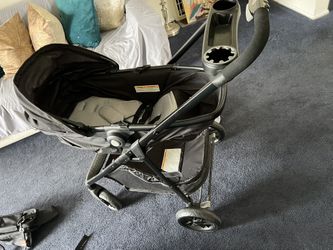 NEVER USED car seat And Base , 8 In 1 Convertible Stroller