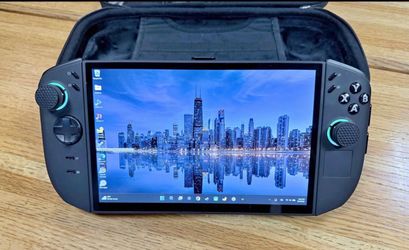 Legion Go 2 8.8" Oled Amd Ryzen Z2 Extreme 32gb Ram 1tb W Dock, Pouch & Charger