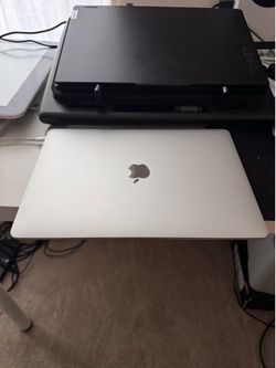 MacBook Air 13 inch 2020 intel i5 8gb ram
