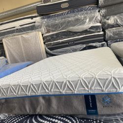 queen mattress tempur-pedic luxe breeze soft 