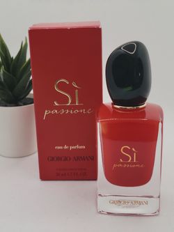 ARMANI
 
Sì Passione Eau de Parfum

1.7 fl ⭐️
