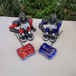 Rock'em Sock'em Robots With Remotes