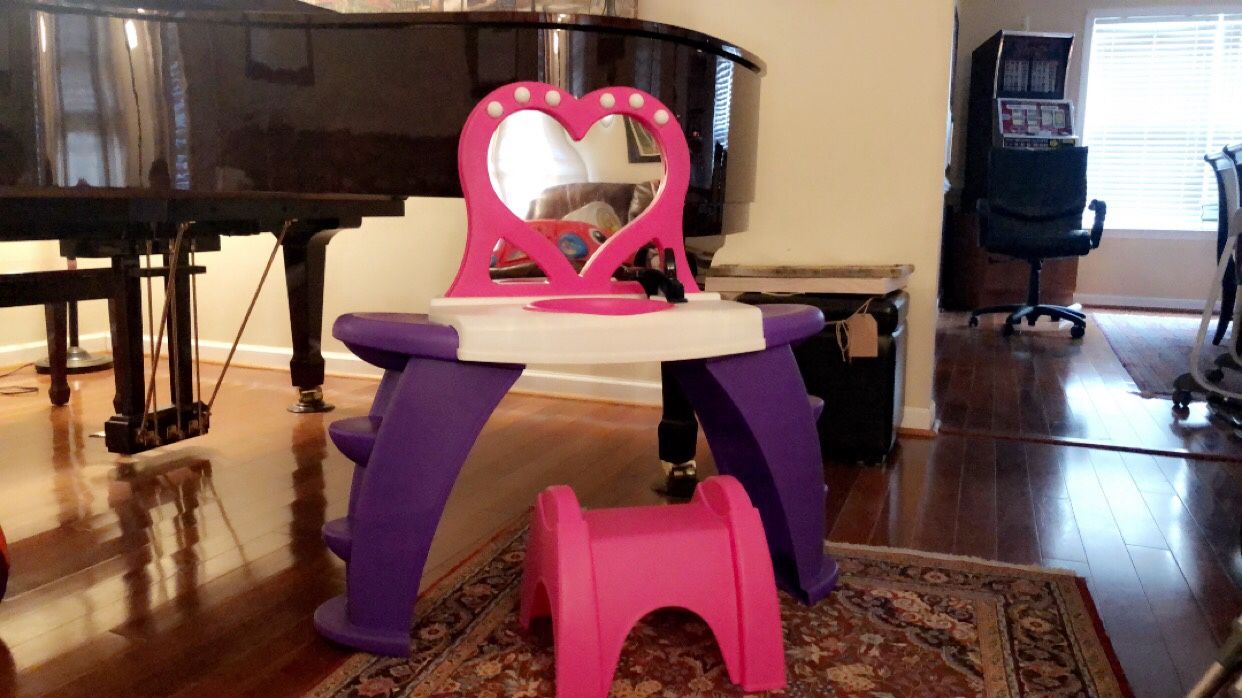 Kids Vanity and stool :)