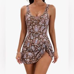 NWT Eomenie Medium Swimdress