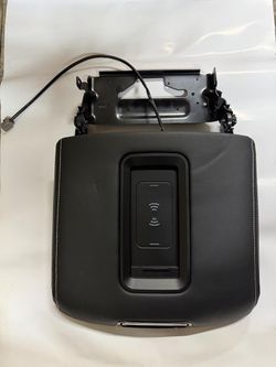 OPEN BOX 15-20 Chevy Suburban / GMC Yukon XL Center Console Lid W/Wireless Charge