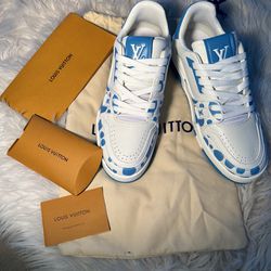 Louis Vuitton Sneakers Size 9.5 for Sale in Orlando, FL - OfferUp