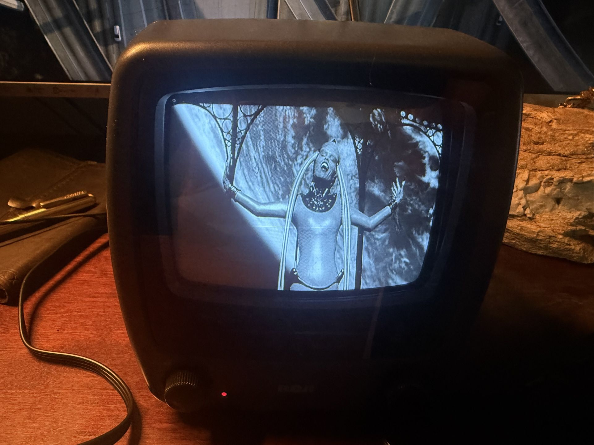 Mini RCA Black/White TV