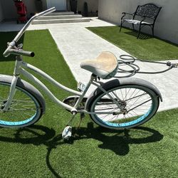 Girl Cruisers