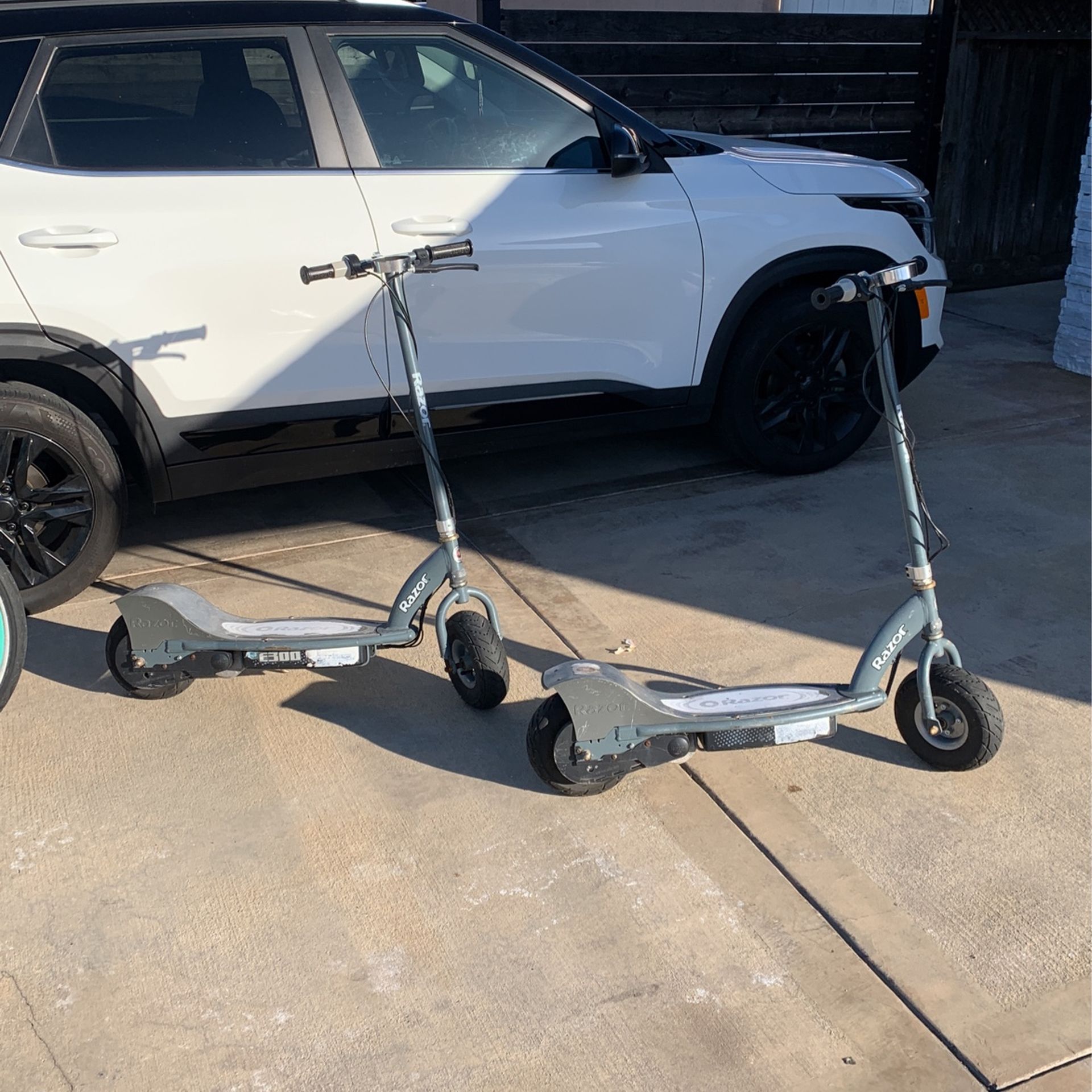 E300 Electric Razor Scooters for Sale in Huntington Beach, CA OfferUp