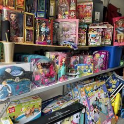 Brand New Toys Barbie Nerf Legos Rainbow High Dolls Cocomelon 