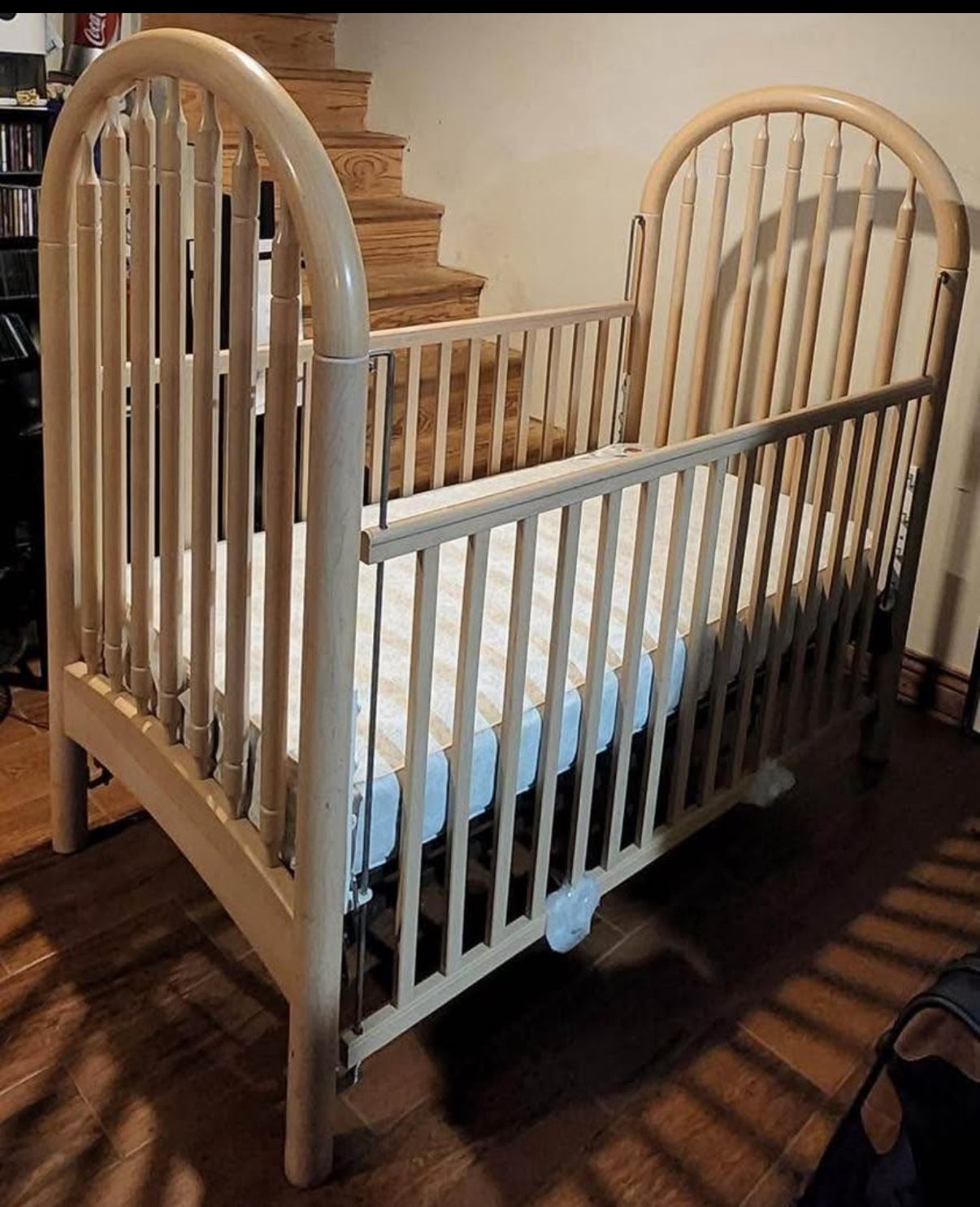 Simmon Baby Crib