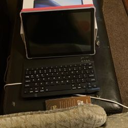 Tablet With Keyboard And Mouse 