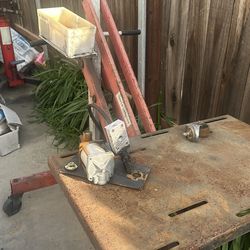 Business equipment lift table