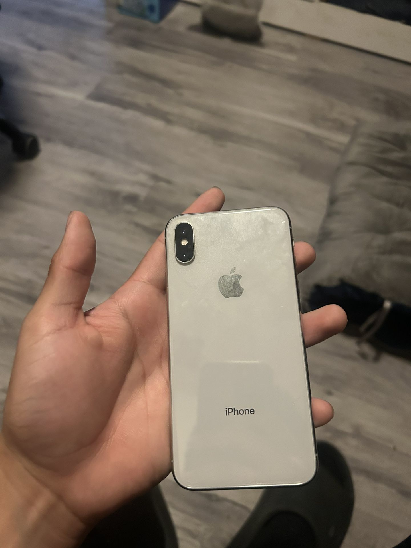 iPhone X